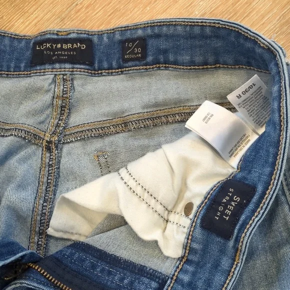 Lucky Brand Sweet Straight Jeans - Picture 3 of 3